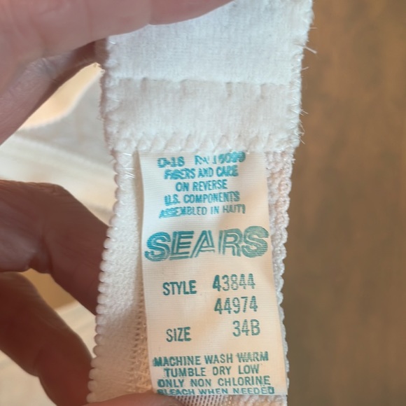 NWT Vintage Sears White Cross N
Shape Seamed Lace Cup Lace Bras - Picture 10 of 14